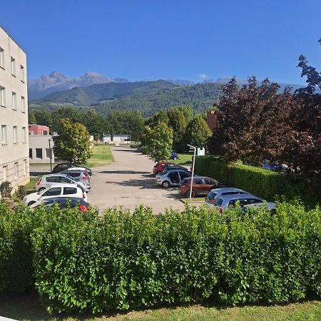 Studio Dans Residence Gauguin Pour Location Courte Duree Et Etudiants Parking Gratuit Gières Exteriér fotografie